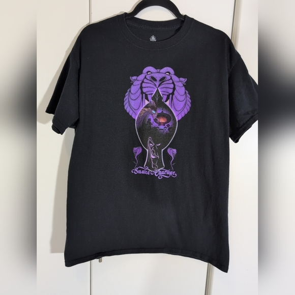 Disney Shirt Adult large Black Purple Aladdin Jafar Snake Charmer Jasmine - Picture 1 of 6